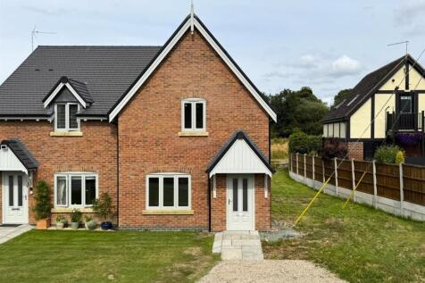 3 bedroom semi-detached house for sale