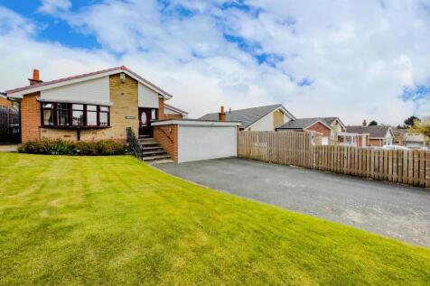 Swallow Hill, Batley 3 bed detached bungalow for sale