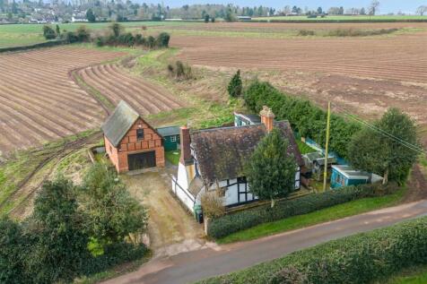 Northampton Lane, Ombersley, Droitwich 3 bed detached house for sale