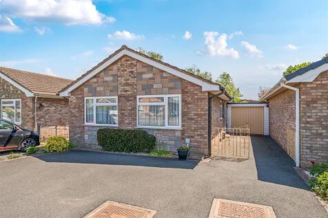 89 Pyms Road, Wem, Shrewsbury, SY4 5UU 2 bed detached bungalow for sale
