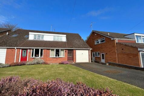 Portland Drive, Stourbridge, DY9 3 bed semi