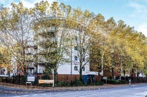 Channel Way, Southampton, Hampshire 2 bed apartment for sale