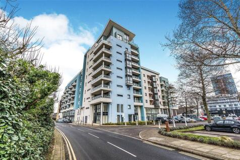 Ocean Way, Southampton 2 bed duplex for sale