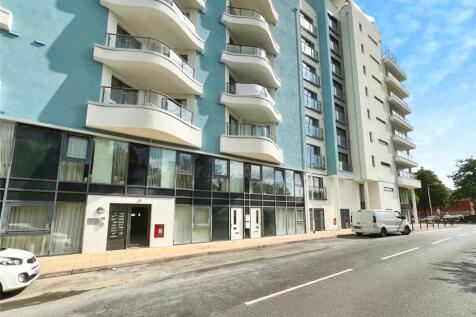 Ocean Way, Southampton 2 bed duplex for sale