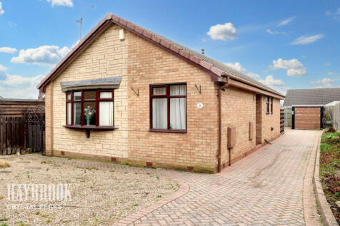 3 bedroom detached bungalow for sale