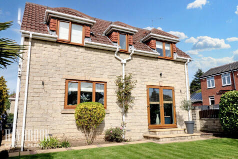 Swinston Hill Gardens, Dinnington 3 bed detached house for sale