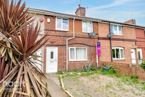 King Georges Road, Rossington, Doncaster 3 bed terraced house for sale