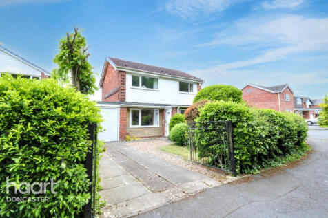 Hesketh Drive, Kirk Sandall, Doncaster 4 bed detached house for sale