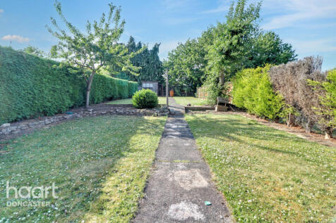 Broomhouse Lane, Edlington, Doncaster 4 bed terraced house for sale