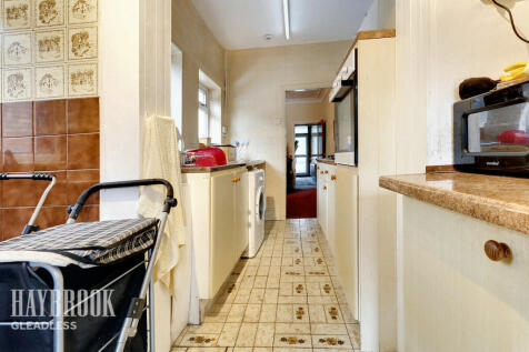 Main Road, Sheffield 3 bed terraced house for sale