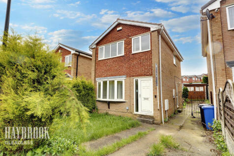 Dominoe Grove, Sheffield 3 bed detached house for sale