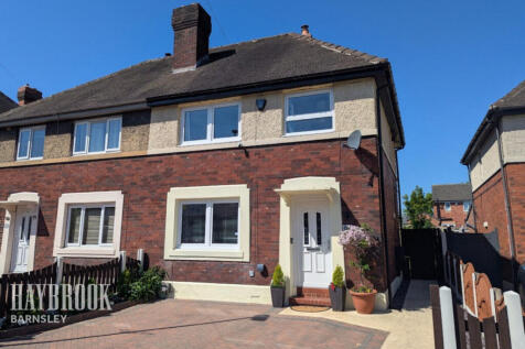 3 bedroom semi-detached house for sale