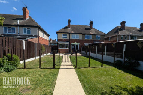 3 bedroom semi-detached house for sale