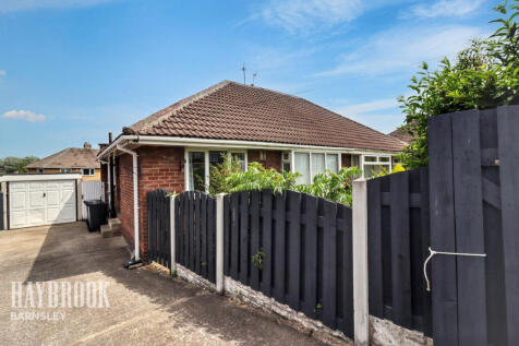 2 bedroom semi-detached bungalow for sale