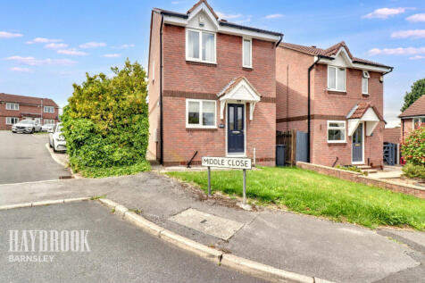 Middle Close, Darton 3 bed detached house for sale