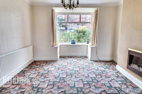 Woodstock Road, Barnsley 3 bed detached house for sale