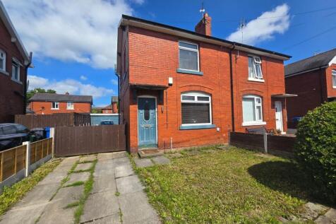 Whitehead Crescent, Bury BL8 2 bed semi