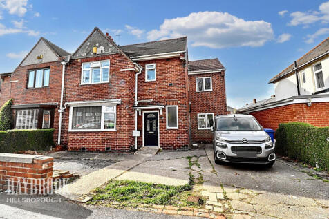 4 bedroom semi-detached house for sale