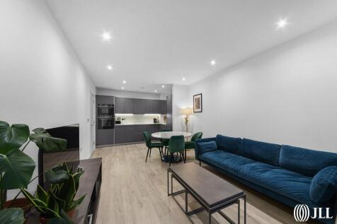 Hartingtons Court, Coster Avenue, N4 2 bed flat for sale