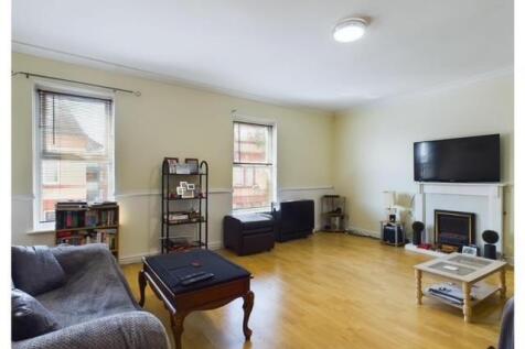 16a King Street, Southport... 3 bed duplex for sale
