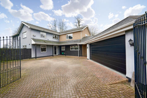 5 bedroom detached house for sale