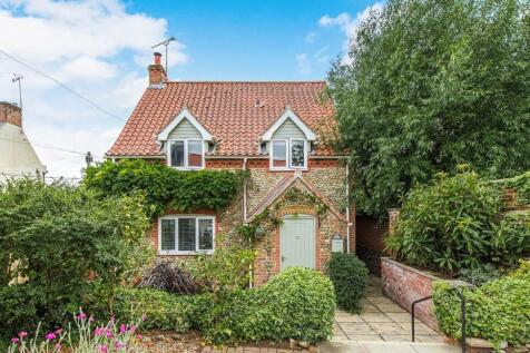 Fakenham 4 bed cottage for sale