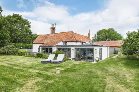 Main Home with Annexe on a Plot of... 7 bed detached house for sale