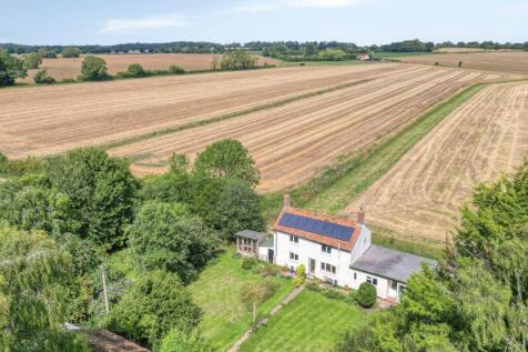 Oxwick 3 bed detached house for sale