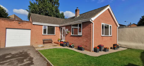 3 bedroom detached bungalow for sale