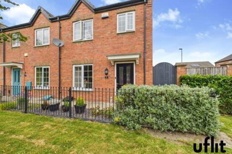 3 bedroom semi-detached house for sale