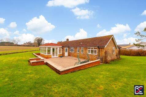 3 bedroom detached bungalow for sale