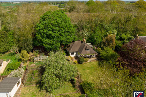 Station Road, Blisworth NN7 4 bed detached house for sale