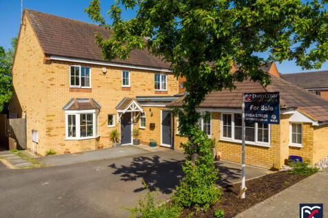 Woodlands, Grange Park NN4 6 bed detached house for sale