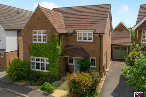 Barnard Close, Earls Barton NN6 4 bed detached house for sale