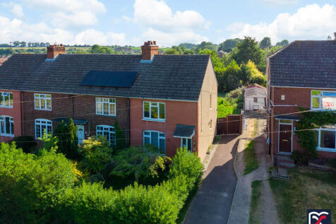 3 bedroom end of terrace house for sale