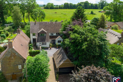 Old Forge Lane, Preston Capes NN11 6 bed detached house for sale