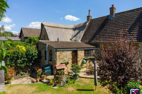 2 bedroom semi-detached house for sale