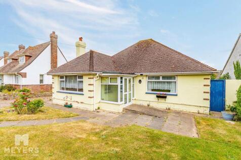 Broadway, Hengistbury Head, BH6 3 bed detached bungalow for sale