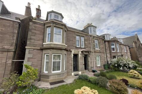 5 bedroom end of terrace house for sale