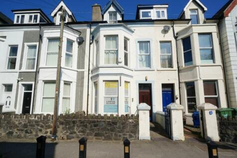 8 bedroom house for sale