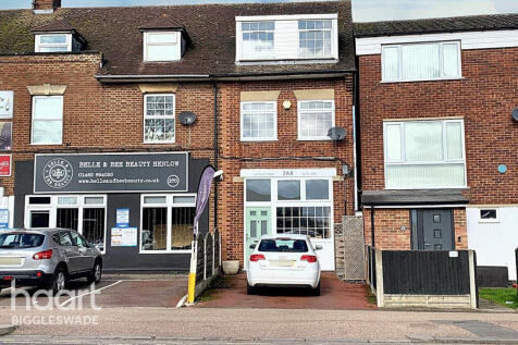 Hitchin Road, Henlow 2 bed flat for sale