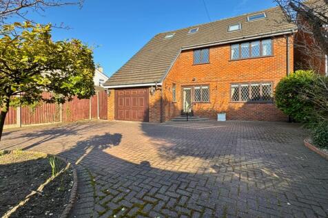 5 bedroom detached house for sale
