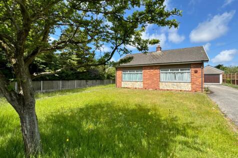 4 bedroom detached bungalow for sale