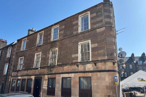 3 bedroom flat for sale