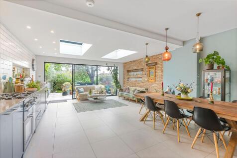 Wellhouse Road, Beckenham BR3 3 bed terraced house for sale