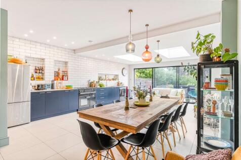 Wellhouse Road, Beckenham BR3 3 bed terraced house for sale