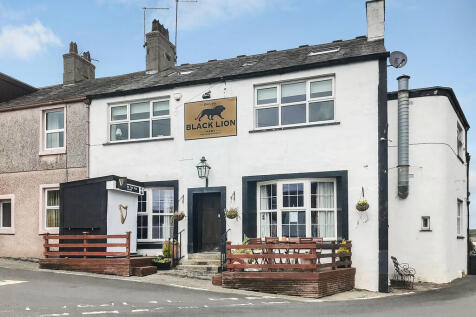 5 bedroom semi-detached house for sale