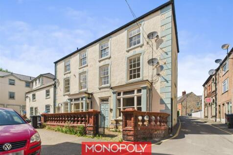 4 bedroom flat for sale