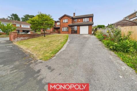 Kentigern Court, St Asaph LL17 5 bed detached house for sale