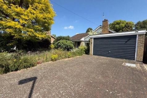 Glebe Rd, Queniborough... 3 bed detached bungalow for sale
